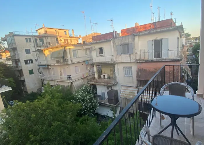 Kostas Lux *