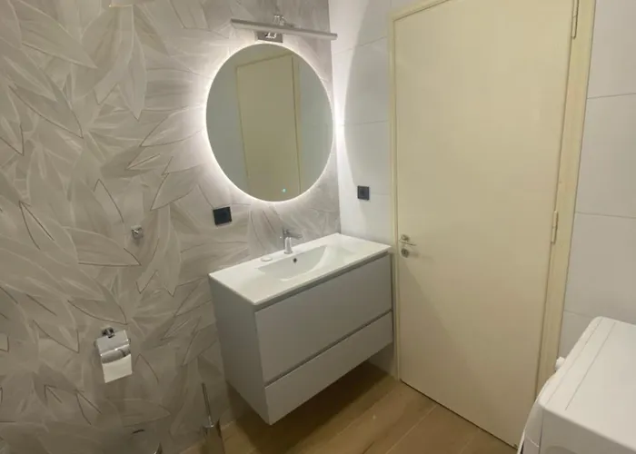 Kostas Lux