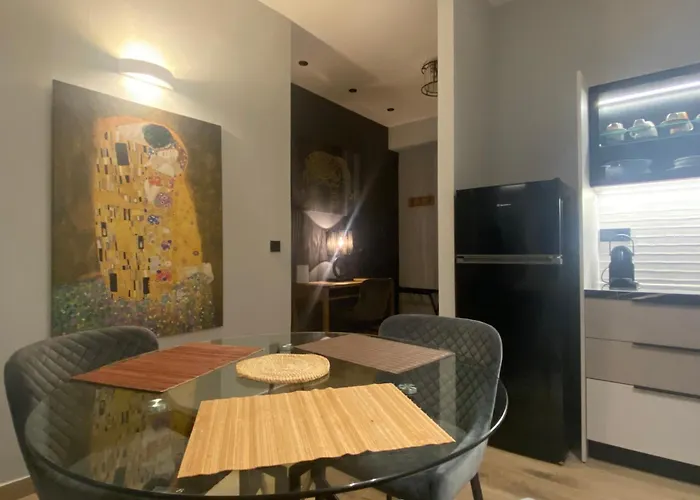 Kostas Lux * Corfu (city)