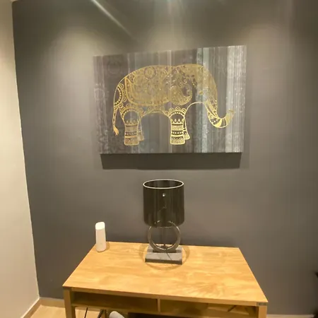 Kostas Lux Daire Korfu