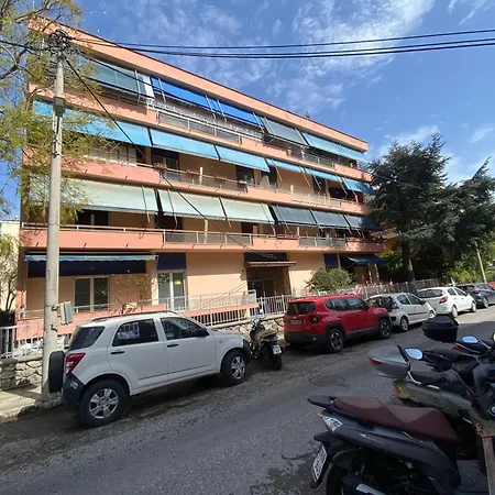 Daire Kostas Lux Korfu